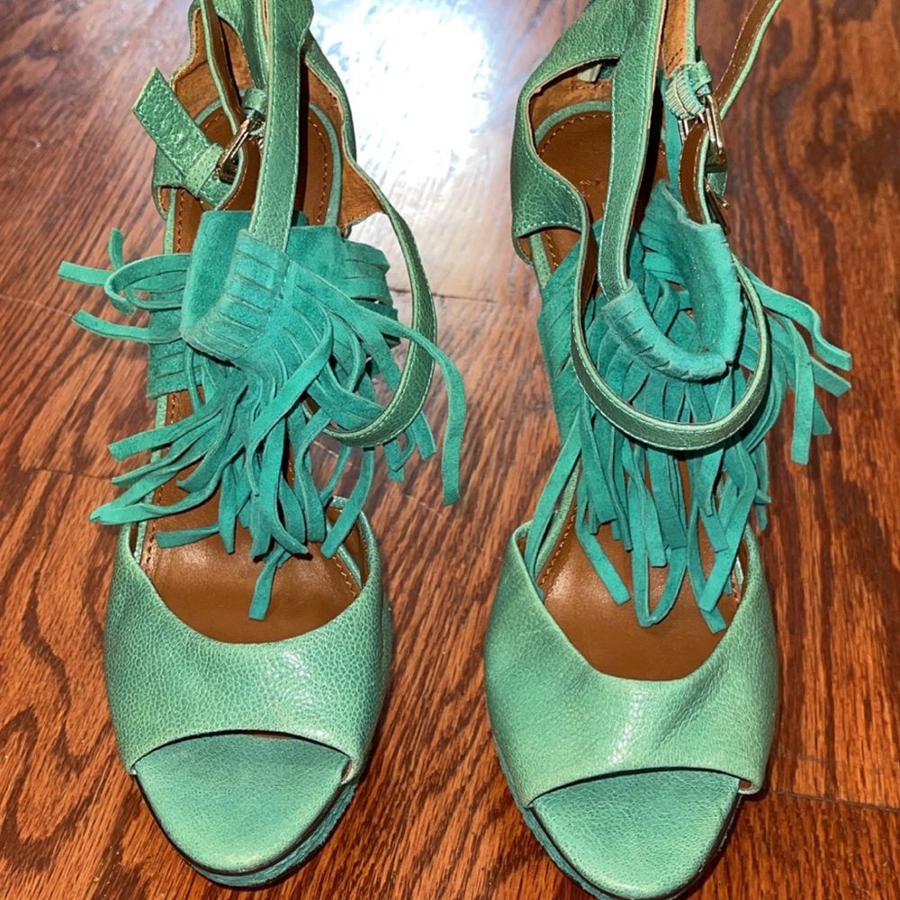 Boutique 9 Green Fringe Heels